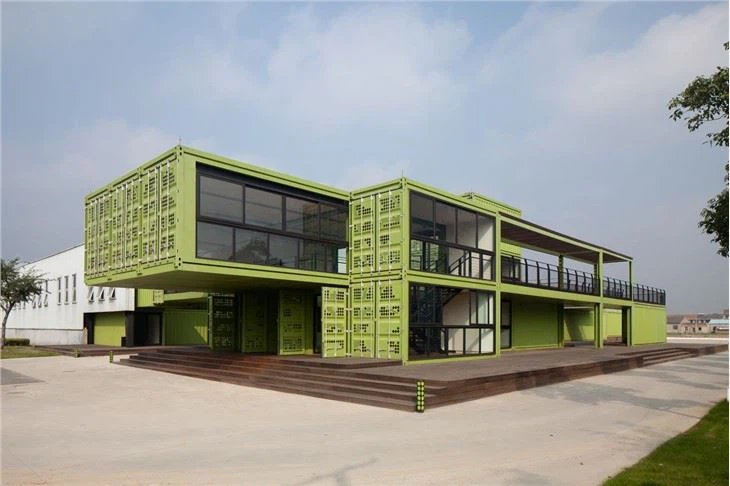 Edificio de oficinas de contenedores